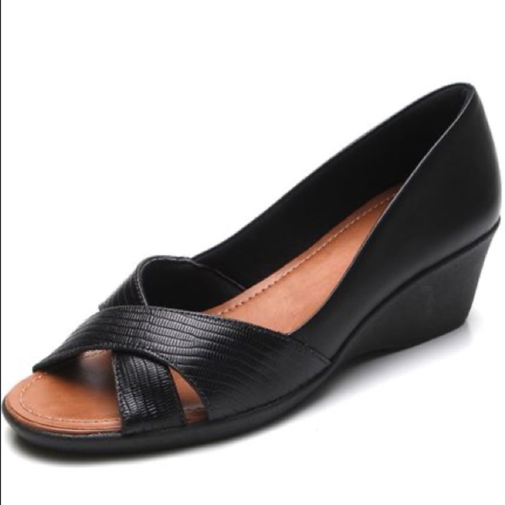 Leather Casual Peep Toe in Black - AC2605